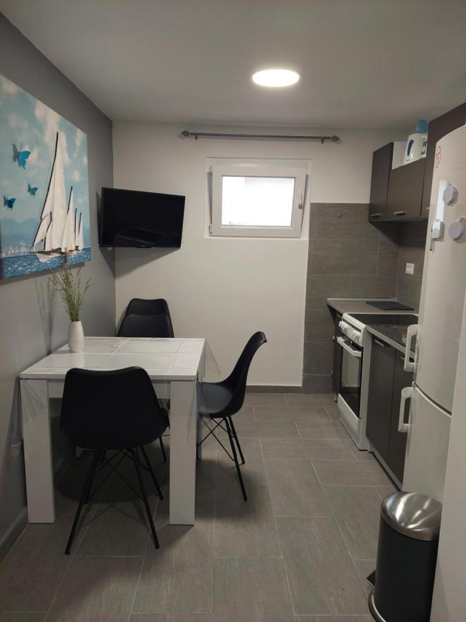 Apartman Karla Jadrija Exterior foto